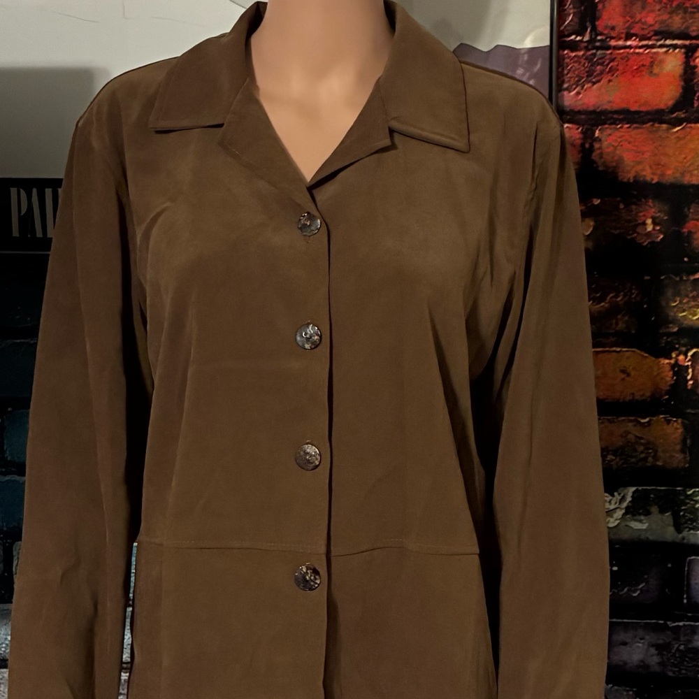 Clio Women’s Vintage Brown Button-Up Shirt – Size M – Brushed Polyester/Spandex